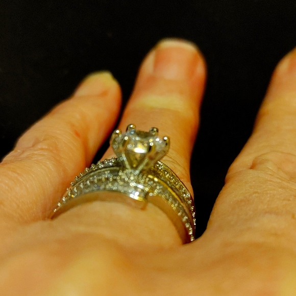 New 7.9ct zircon sterling silver ring - Picture 2 of 8